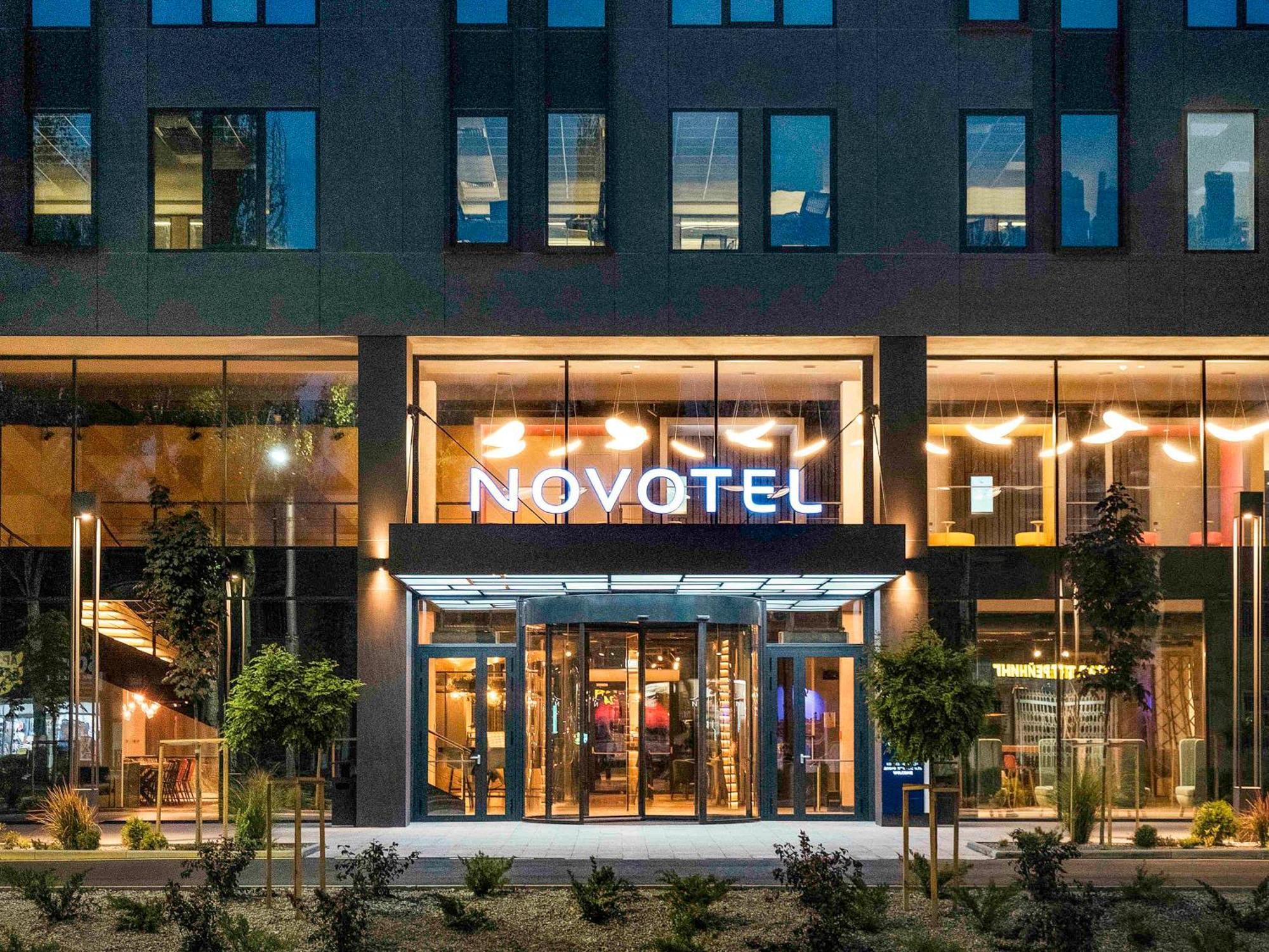 Novotel Bishkek City Center Esterno foto Novotel Vilnius City Centre