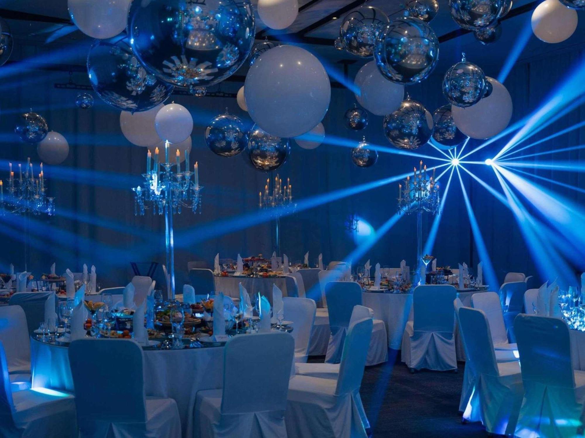 Novotel Bishkek City Center Esterno foto